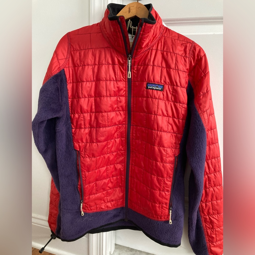 Great condition Men’s NanoPuff Patagonia jacket.